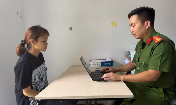 Nói xấu nhau trong quá trình học tập, nữ sinh cầm dao bầu đâm bạn