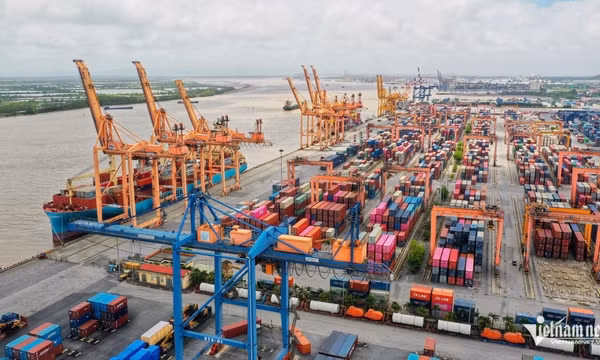 Xuất nhập khẩu ghi dấu ấn, lần đầu tiên vượt 200 tỷ USD một quý