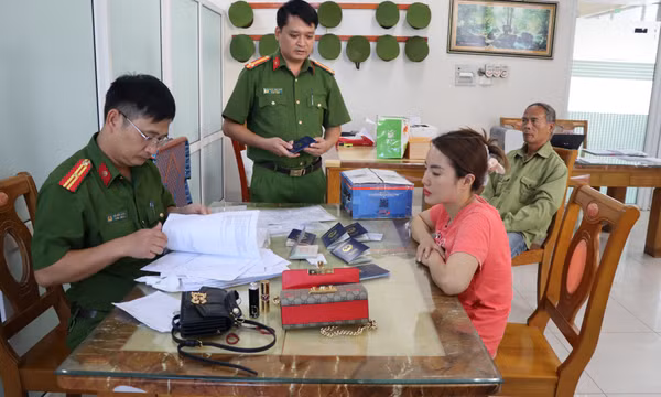 Lừa đảo chiếm đoạt tài sản trên 40 tỷ đồng bằng thủ đoạn “phông bạt” các mối quan hệ