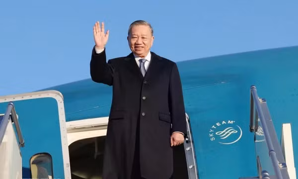 Tổng Bí thư, Chủ tịch nước Tô Lâm rời Mông Cổ đi thăm cấp Nhà nước tới Ireland