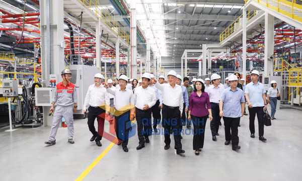 Phó Thủ tướng Thường trực Chính phủ Nguyễn Hòa Bình thăm và làm việc với tỉnh Quảng Ninh, tháng 10-2024