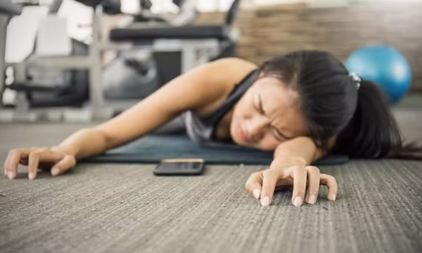 Đột quỵ do thể dục quá sức: Nhận biết và phòng tránh thế nào?