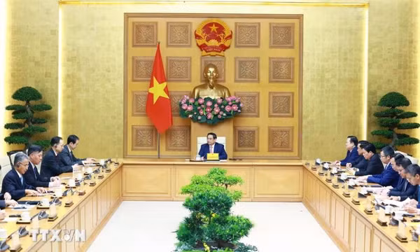 Thủ tướng Phạm Minh Chính tiếp tân Đại sứ Trung Quốc tại Việt Nam Hà Vĩ