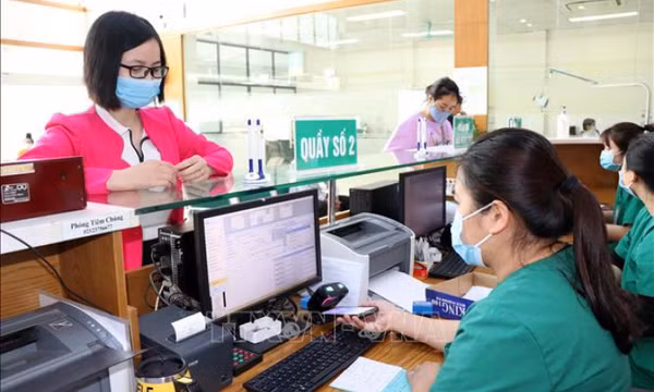Phụ huynh có thể tra cứu thời hạn thẻ bảo hiểm y tế và đăng ký tài khoản VssID cho con