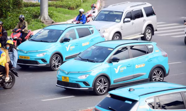 Xe điện cho nổ cú sốc giảm giá ở ngành xe dịch vụ