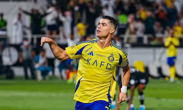 Ronaldo hụt giải 'Cầu thủ hay nhất châu Á 2024'