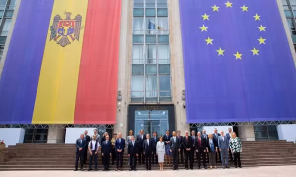 EU đàm phán kết nạp Ukraine