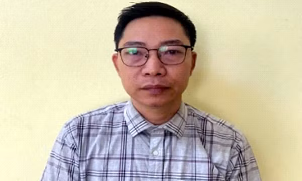 Giả danh công an, lừa 100 triệu đồng của người phụ nữ quen trên ứng dụng hẹn hò