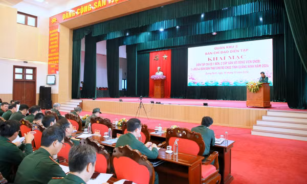 Khai mạc Diễn tập Chỉ huy - Cơ quan 1 bên, 2 cấp gắn với động viên quân nhân dự bị và bắn đạn thật năm 2024