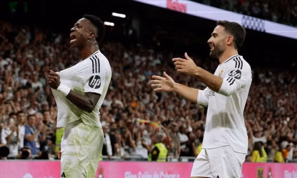 Bắn hạ 'Tàu ngầm vàng', Real Madrid san bằng điểm số với Barcelona
