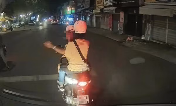 Người đàn ông chặn đầu, thách thức tài xế xe cấp cứu ở TP.HCM