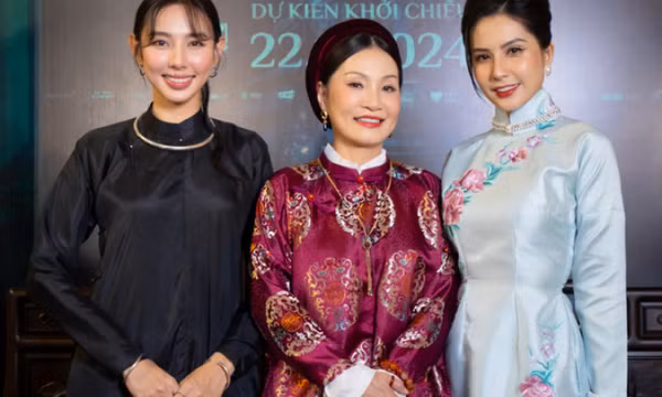 Hoa hậu Thùy Tiên đóng người hầu