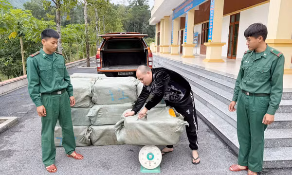 Ngăn chặn buôn lậu, vận chuyển trái phép hàng hóa qua biên giới