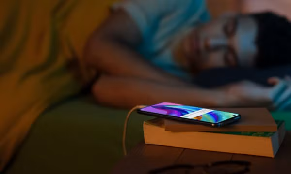 Lính cứu hỏa Canada: 'Cần ngưng sạc smartphone qua đêm'