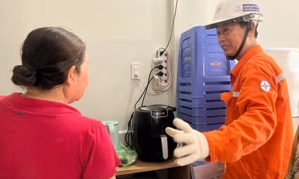 Giá điện tăng gây áp lực chi tiêu