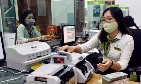 Dịch COVID-19: Lợi nhuận ngân hàng 'khủng', nguyên nhân do đâu?