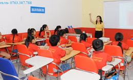 Giáo viên dạy ở Trung tâm ngoại ngữ có được hỗ trợ khó khăn?