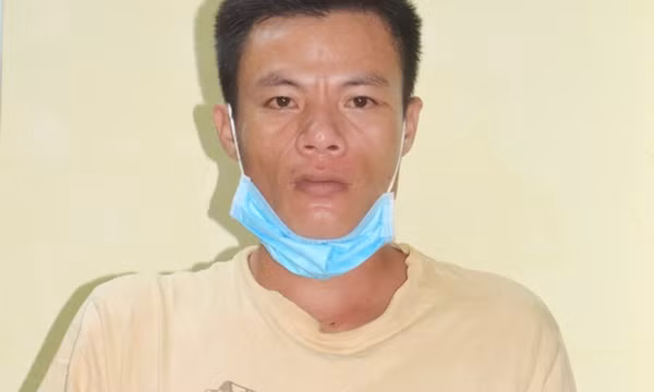 Côn đồ vượt chốt phong tỏa, đuổi chém tổ chống dịch