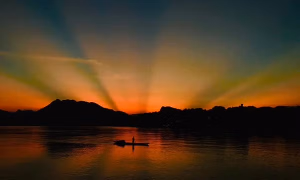 Chuyến du lịch nước ngoài '0 đồng' của cô gái Việt