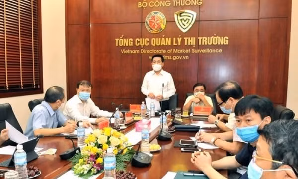 Kiên quyết không để nhân dân thiếu thực phẩm, rau quả, thuốc men