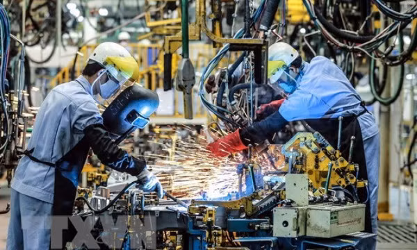 Standard Chartered hạ dự báo GDP của Việt Nam xuống còn 6,5%