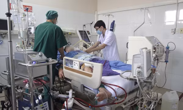 Cứu sống bệnh nhân sốc, suy đa tạng do ngộ độc thuốc hạ áp