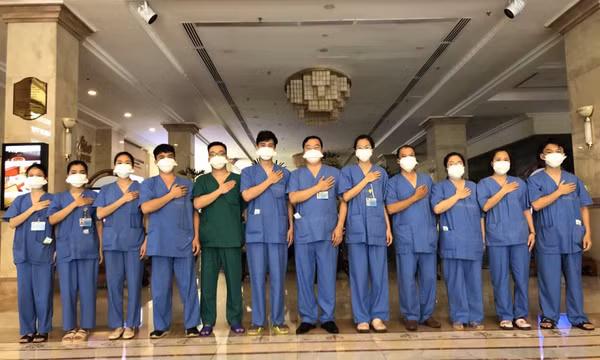 "Các bác sĩ mắc Covid-19 trong đoàn Quảng Ninh hỗ trợ TP Hồ Chí Minh chống dịch được chăm sóc tốt, sức khỏe ổn định"