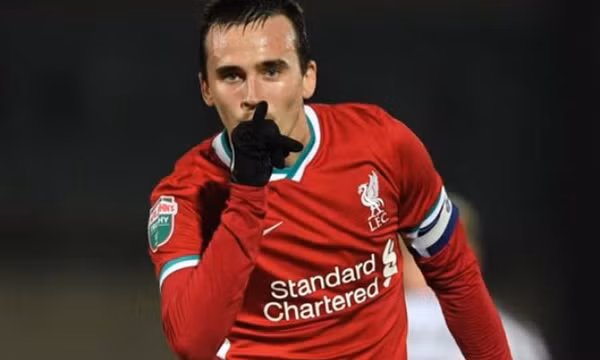Sao Liverpool ra đi