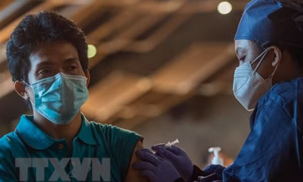 HĐBA lần đầu tiên tham vấn về thực thi nghị quyết phân phối vaccine