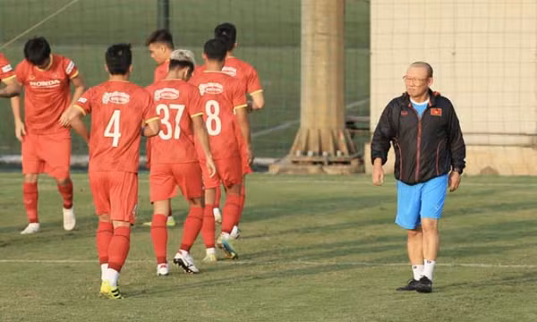 ĐT Việt Nam tập trung sớm cho vòng loại thứ 3 World Cup 2022: Mũi tên trúng 2 đích
