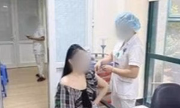 Bộ Y tế yêu cầu BV Hữu Nghị giải trình thông tin "hoa khôi" tiêm vắc xin COVID-19 không cần đăng ký