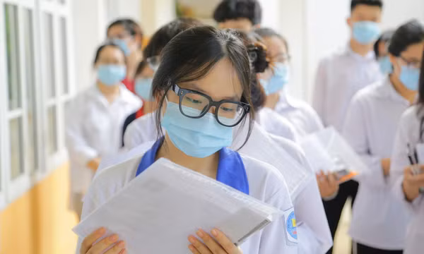 Các bài thi tổ hợp bám sát chương trình và đề minh họa, đảm bảo tính phân loại