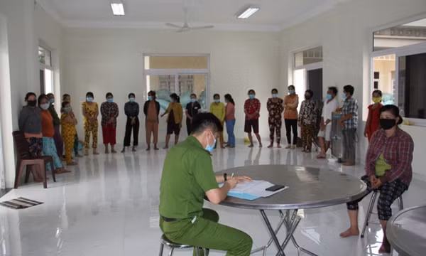 Người phụ nữ tổ chức 2 sòng bạc giữa mùa dịch
