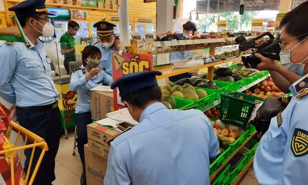 Phạt cửa hàng Bách Hóa Xanh gian dối, bán hàng giá cao hơn niêm yết trong mùa dịch