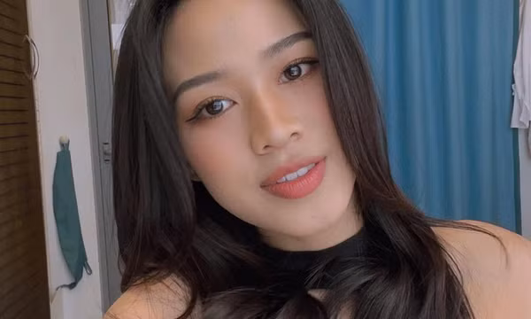 Đỗ Thị Hà trổ tài tự make-up, sẵn sàng 'bùng nổ' trong 29 ngày dự thi Miss World 2021