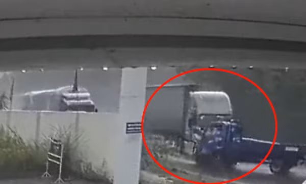 Kinh hoàng khoảnh khắc xe container tông trực diện xe tải ở Lạng Sơn