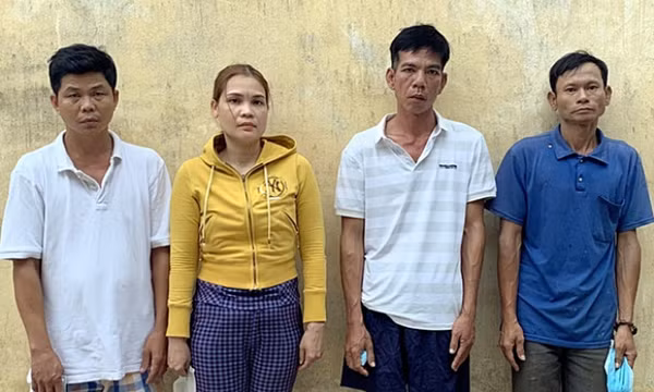 Cặp vợ chồng cầm đầu tổ chức đánh bạc qua mạng viễn thông quy mô lớn