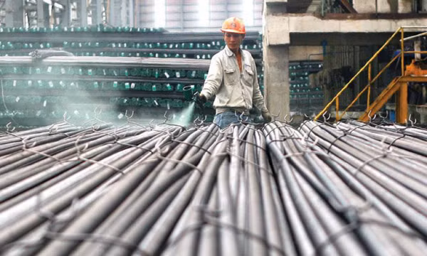 Đề xuất tăng thuế xuất khẩu phôi thép lên 5%