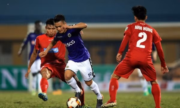 8 hệ lụy khó tránh khi V-League hoãn đến 2022