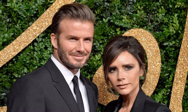 Victoria Beckham kỷ niệm 22 năm cưới