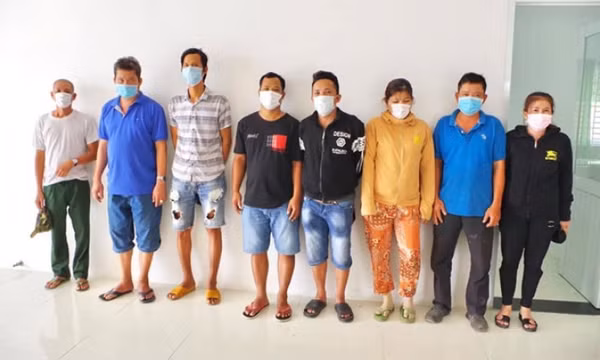Xử phạt 50 trường hợp ăn nhậu, đánh bạc trong mùa dịch
