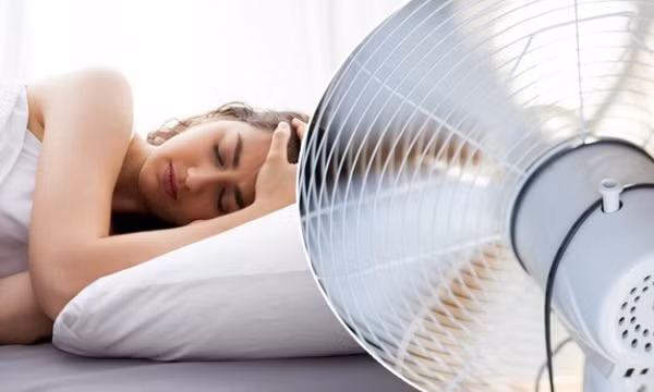 Bật quạt khi ngủ gây hại cho sức khỏe như thế nào?