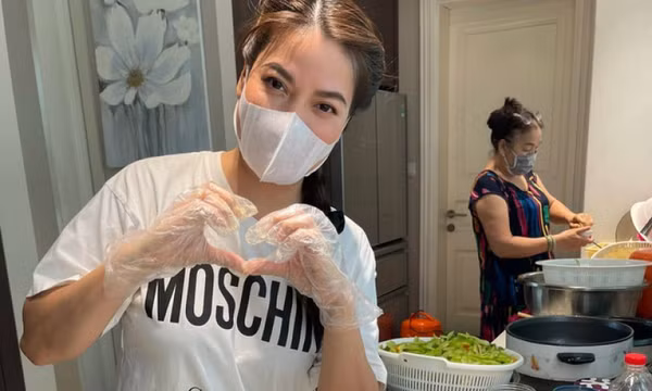 Trương Ngọc Ánh: "Bà nội bé Bảo Tiên ở Mỹ gửi ủng hộ nấu cơm cho bệnh viện"