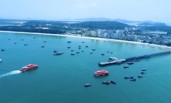 Từ 13h ngày 7/7: Quảng Ninh tạm ngừng cấp phép cho các phương tiện thủy ra khơi
