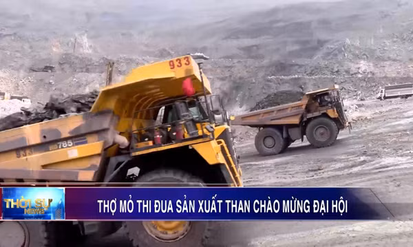 Thợ mỏ thi đua sản xuất than chào mừng Đại hội