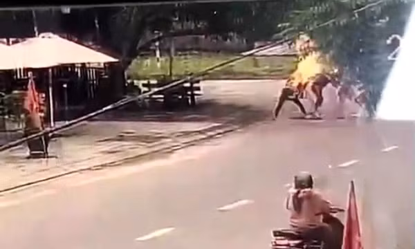 Vụ tạt xăng đánh ghen: Mẹ chồng và con dâu bị khởi tố tội giết người