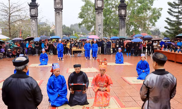 Tưng bừng Khai hội đình Lục Nà (Bình Liêu)