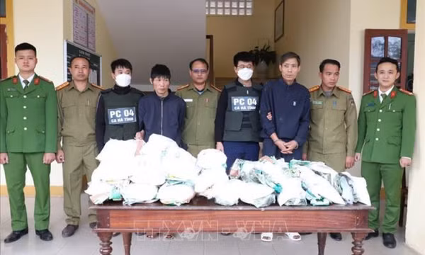 Bắt giữ 2 đối tượng vận chuyển trái phép 31kg ma túy