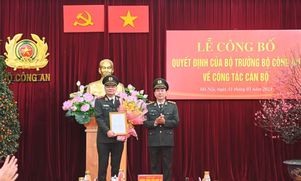 Trung tướng Tô Ân Xô thôi chức chánh văn phòng, tiếp tục là người phát ngôn Bộ Công an