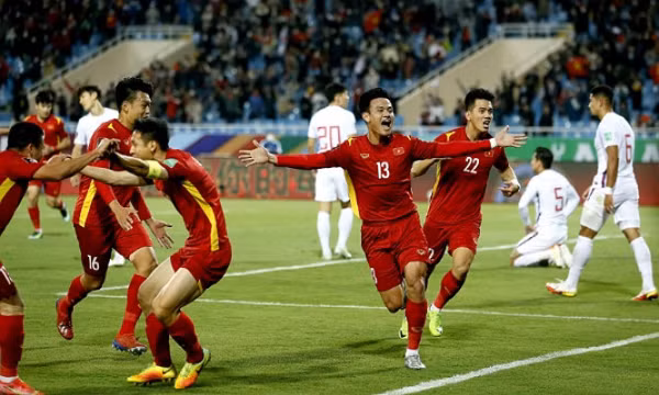 Indonesia sắp chia tay HLV Shin Tae-yong; CĐV ĐNÁ chê bai ĐT Việt Nam vì bỏ FIFA Days